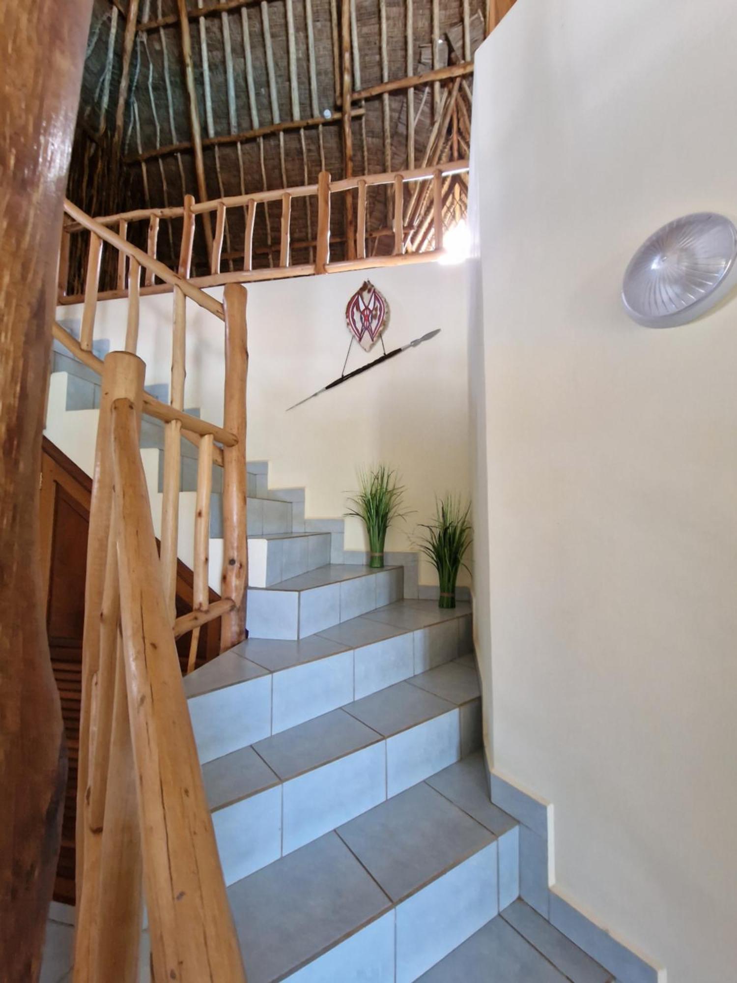 Paradiesische Villa Maisha Mazuri Mit Pool. Terrasse Und Personal ディアニ・ビーチ エクステリア 写真